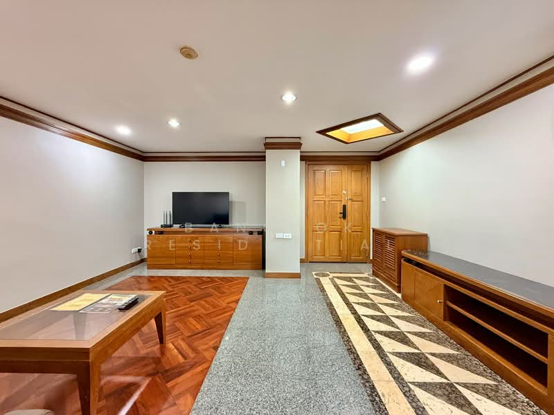 United Tower Thonglor, Bangkok, 333 Soi Thonglor 17, Khlong Tan Nua, Watthana, Bangkok, 2 Bedrooms, 108 sqm, Condo For Rent, by Bangkok Residential, 500440887 - DDproperty.com