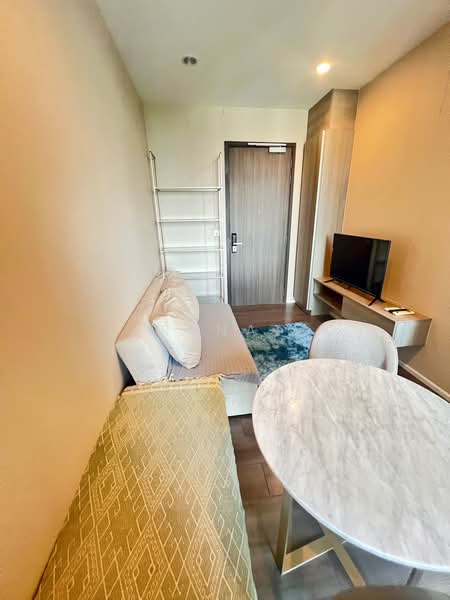 Whizdom Essence, Bangkok, 5 Piyabutr 1 Alley, Bang Chak, Phra Khanong, Bangkok, 1 Bedroom, 34 sqm, Condo For Rent, by Jarunat K, 500440897 - DDproperty.com