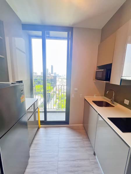 Whizdom Essence, Bangkok, 5 Piyabutr 1 Alley, Bang Chak, Phra Khanong, Bangkok, 1 Bedroom, 34 sqm, Condo For Rent, by Jarunat K, 500440897 - DDproperty.com