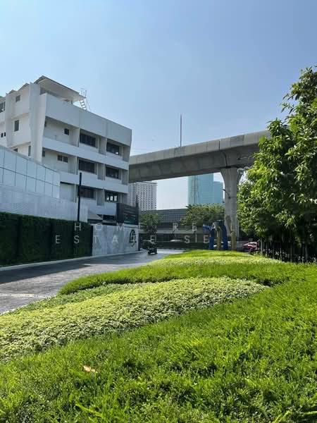 Life Phahon-Ladprao, Bangkok, 996 Phahonyothin Road, Jom Phon, Chatuchak, Bangkok, 1 Bedroom, 35 sqm, Condo For Rent, by HOME Real Estate Service, 500440932 - DDproperty.com