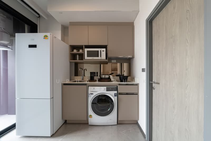 Coco Parc, Bangkok, 1150 Rama 4 Road, Khlong Toei, Bangkok, Studio, 27 sqm, Condo For Sale, by Jaruphat Phukham, 500440945 - DDproperty.com