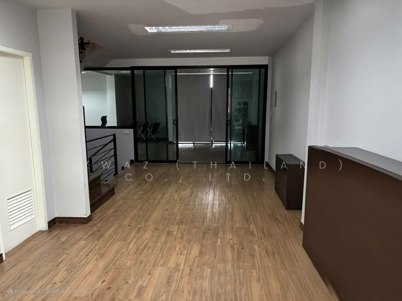 ขายโฮมออฟฟิศ 4 ชั้น นวมินทร์ 36 ใกล้เกษตร–นวมินทร์ ราคาต่ำกว่าตลาด, กรุงเทพ, คลองกุ่ม, บึงกุ่ม, กรุงเทพ, 545 ตร.ม., ทาวน์เฮ้าส์ ขาย, โดย Fazwaz (Thailand) Co., Ltd., 500440978 - DDproperty.com