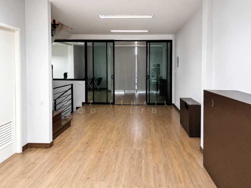 ขายโฮมออฟฟิศ 4 ชั้น นวมินทร์ 36 ใกล้เกษตร–นวมินทร์ ราคาต่ำกว่าตลาด, กรุงเทพ, คลองกุ่ม, บึงกุ่ม, กรุงเทพ, 545 ตร.ม., ทาวน์เฮ้าส์ ขาย, โดย Fazwaz (Thailand) Co., Ltd., 500440978 - DDproperty.com