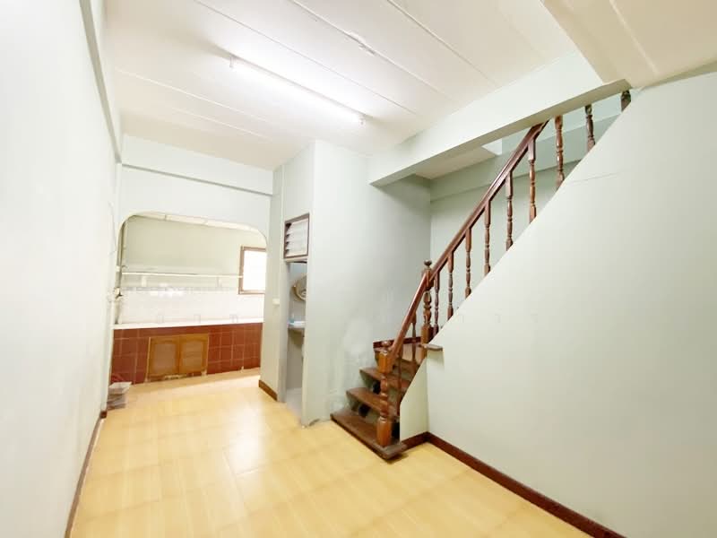 ทาวน์เอ้าส์ บ้านสวนทองวิลล่า 7 คลอง 4, Pathum Thani, Lat Sawai, Lam Luk Ka, Pathum Thani, 2 Bedrooms, 120 sqm, Townhouse For Sale, by วรัญญา อาชวรัตน์ถาวร, 500440985 - DDproperty.com