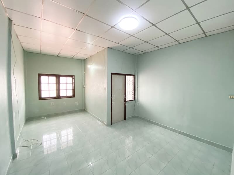 ทาวน์เอ้าส์ บ้านสวนทองวิลล่า 7 คลอง 4, Pathum Thani, Lat Sawai, Lam Luk Ka, Pathum Thani, 2 Bedrooms, 120 sqm, Townhouse For Sale, by วรัญญา อาชวรัตน์ถาวร, 500440985 - DDproperty.com