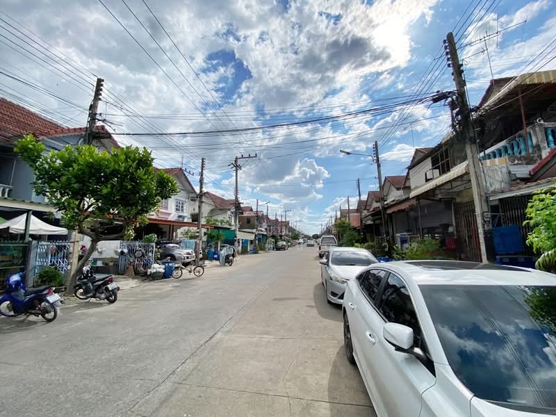 ทาวน์เอ้าส์ บ้านสวนทองวิลล่า 7 คลอง 4, ปทุมธานี, ลาดสวาย, ลำลูกกา, ปทุมธานี, 120 ตร.ม., ทาวน์เฮ้าส์ ขาย, โดย วรัญญา อาชวรัตน์ถาวร, 500440985 - DDproperty.com
