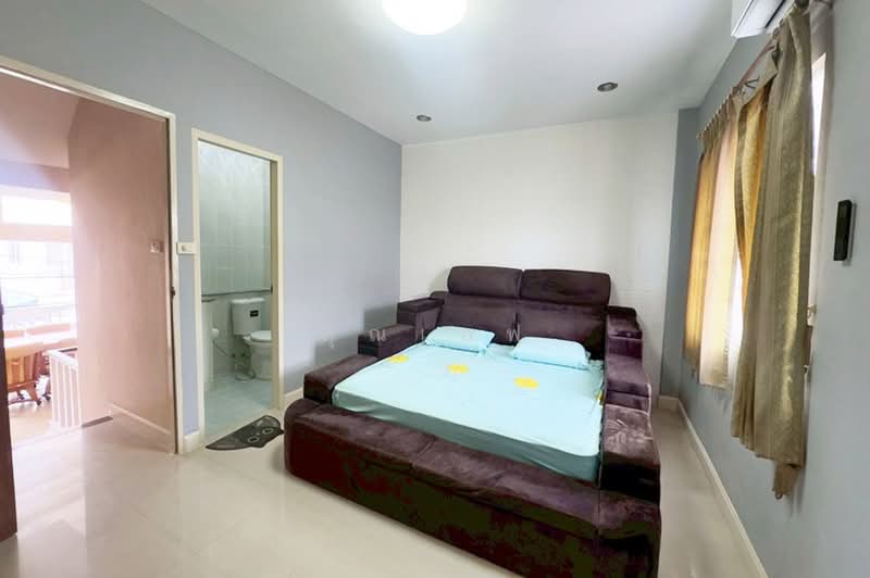 หมู่บ้านเฟรชวิลล่า, Bangkok, ถนนนวลจันทร์, Khlong Kum, Bueng Kum, Bangkok, 3 Bedrooms, 200 sqm, Townhouse For Sale, by คุณเอฟ, 500440996 - DDproperty.com