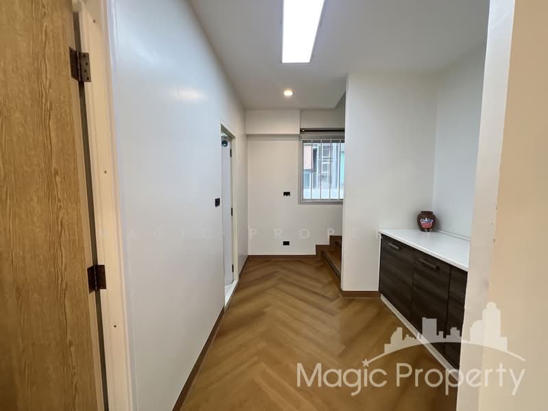 Park Avenue Ekkamai, Bangkok, Khlong Tan Nua, Watthana, Bangkok, , 280 sqm, Shophouse For Rent, by Magic Property, 500440997 - DDproperty.com