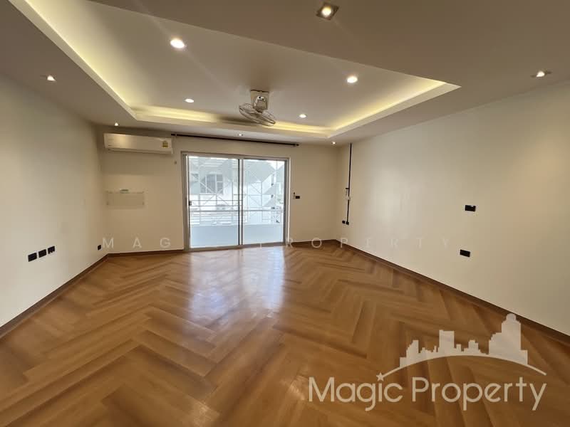 Park Avenue Ekkamai, Bangkok, Khlong Tan Nua, Watthana, Bangkok, , 280 sqm, Shophouse For Rent, by Magic Property, 500440997 - DDproperty.com