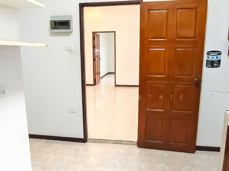 House for Sale Noen Phlap Whan East Pattaya 2 Bedroom, Chon Buri (Pattaya), Bang Lamung, Bang Lamung (Pattaya), Chon Buri (Pattaya), 2 Bedrooms, 324 sqm, Single Detached House For Sale, by PLC Real Estate, 500441033 - DDproperty.com