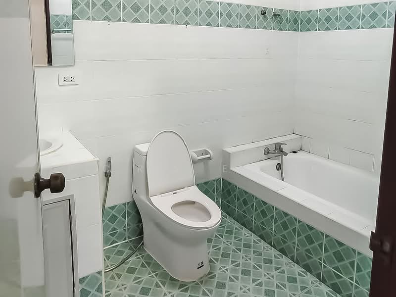 House for Sale Noen Phlap Whan East Pattaya 2 Bedroom, Chon Buri (Pattaya), Bang Lamung, Bang Lamung (Pattaya), Chon Buri (Pattaya), 2 Bedrooms, 324 sqm, Single Detached House For Sale, by PLC Real Estate, 500441033 - DDproperty.com
