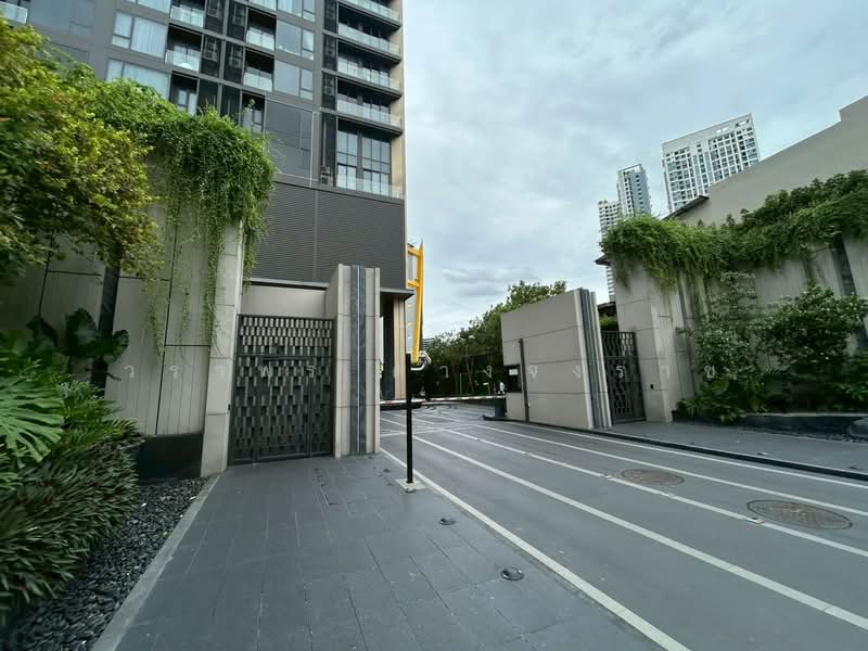 The Crest Park Residences, Bangkok, 1198 Phahonyothin Road, Jom Phon, Chatuchak, Bangkok, 2 Bedrooms, 50 sqm, Condo For Sale, by วราพร ตางจงราช, 500441048 - DDproperty.com