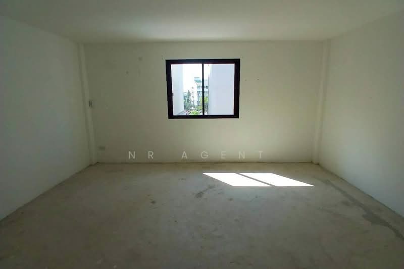 ไพลิน ท่าอิฐ, Nonthaburi, Bang Rak Noi, Muang Nonthaburi, Nonthaburi, 4 Bedrooms, 195 sqm, Townhouse For Sale, by NR AGENT, 500441131 - DDproperty.com