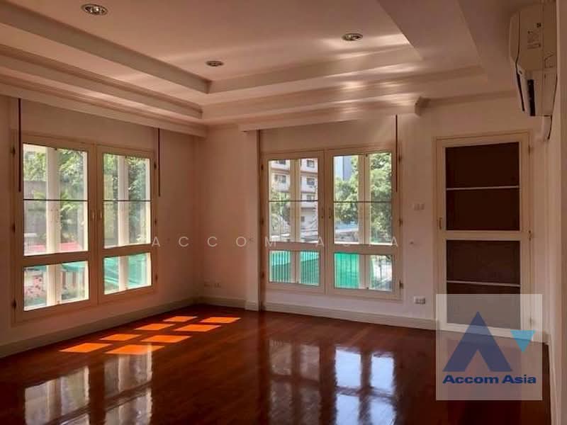 Detached Family Home with Large Garden in Sukhumvit, Near BTS Asoke (AA13475), Bangkok, Khlong Tan Nua, Watthana, Bangkok, 3 Bedrooms, 961 sqm, Single Detached House For Rent, by Accom Asia, 500441143 - DDproperty.com
