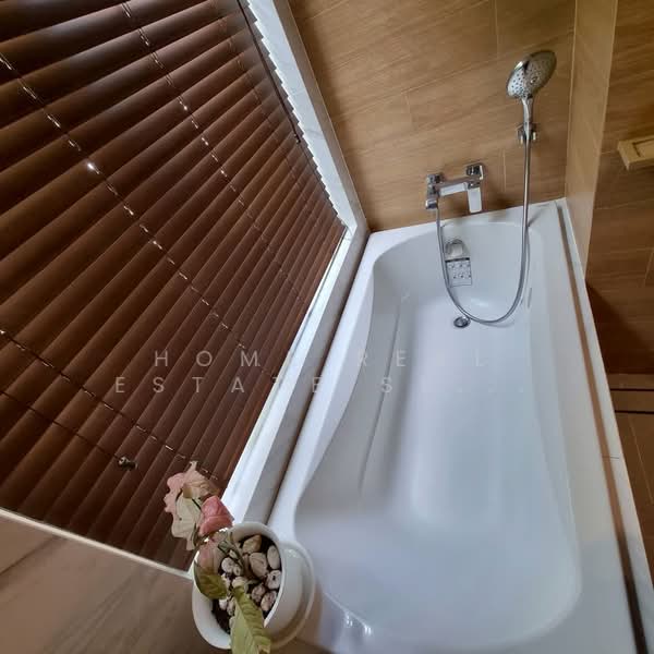 Taka Haus, Bangkok, 99 Soi Ekamai 10, Khlong Tan Nua, Watthana, Bangkok, 2 Bedrooms, 69 sqm, Condo For Sale, by HOME Real Estate Service, 500441145 - DDproperty.com