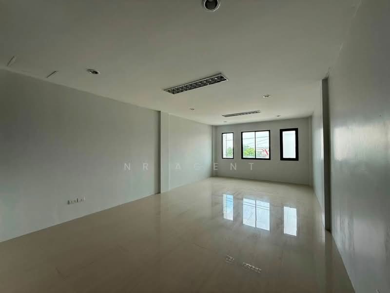 THE REGENT STREET LONDON RAMINTRA 109, Bangkok, Bang Chun, Khlong Sam Wa, Bangkok, 2 Bedrooms, 230 sqm, Townhouse For Rent, by NR agent, 500441170 - DDproperty.com