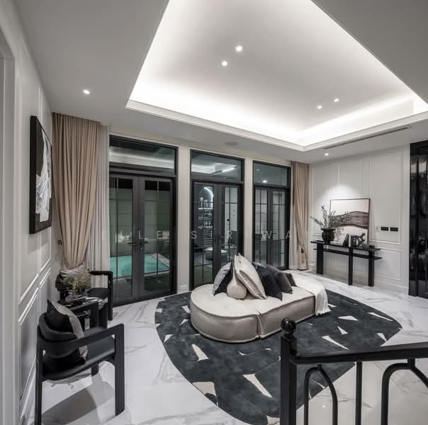 The Boulevard Ekkamai, Bangkok, 98 Soi Prasertdee, Khlong Tan Nua, Watthana, Bangkok, 4 Bedrooms, 500 sqm, Single Detached House For Sale, by Elle Siriwan, 500441184 - DDproperty.com