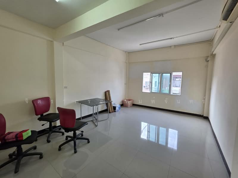 Sukhumvit 109, Samut Prakan, Samrong Nua, Muang Samut Prakarn, Samut Prakan, 4 Bedrooms, 300 sqm, Townhouse For Rent, by จิตราภรณ์ พิมพ์จันทร์, 500441186 - DDproperty.com