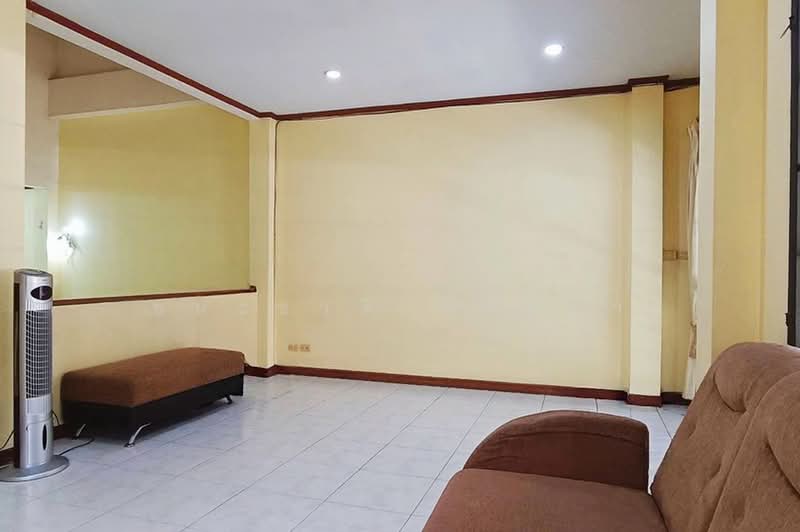 Baan Makmai Ao Ngoen-Watcharapol, Bangkok, Sai Mai, Bangkok, 4 Bedrooms, 240 sqm, Townhouse For Sale, by ชนะชาติ นนท์ตา, 500441226 - DDproperty.com