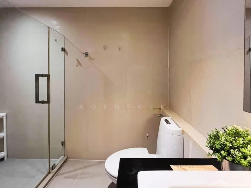 Socio Reference 61, Bangkok, Sukhumvit 61, Khlongtoei Nua, Watthana, Bangkok, 2 Bedrooms, 68 sqm, Condo For Rent, by Agentbkk, 500441278 - DDproperty.com