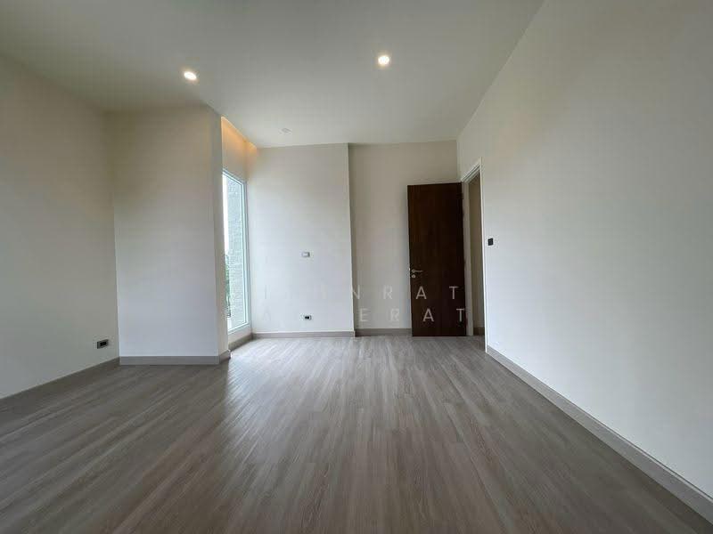 บ้าน 3 ชั้น ดีไซน์โมเดิร์น ถนนเชียงใหม่-หางดง “Work Life Luxury Living “, เชียงใหม่, บ้านแหวน, หางดง, เชียงใหม่, 530 ตร.ม., บ้านเดี่ยว ขาย, โดย Sirinrat Maneerat, 500441289 - DDproperty.com