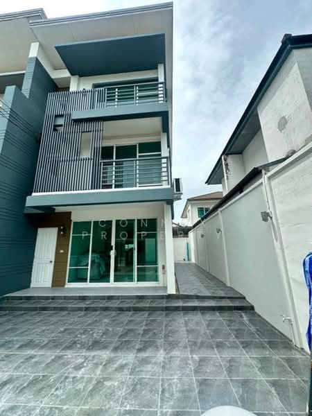 Town Avenue Rama 9, Bangkok, Soi Krungthep Kreetha 7, Hua Mak, Bang Kapi, Bangkok, 3 Bedrooms, 168 sqm, Townhouse For Sale, by Connex Property, 500441297 - DDproperty.com