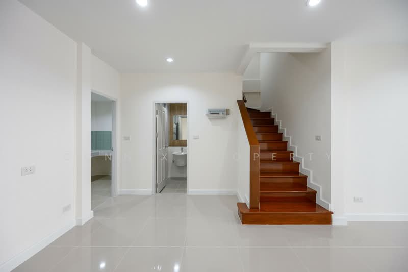 The Villa Rattanathibet : เดอะ วิลล่า รัตนาธิเบศร์, นนทบุรี, ถนน รัตนาธิเบศร์, ท่าอิฐ, ปากเกร็ด, นนทบุรี, 110 ตร.ม., บ้านเดี่ยว ขาย, โดย Connex Property, 500441299 - DDproperty.com
