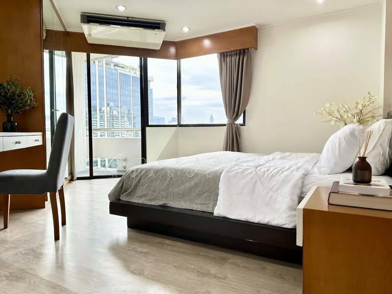 The Royal Place 1, Bangkok, Rajdamri, Lumphini, Pathum Wan, Bangkok, 2 Bedrooms, 84 sqm, Condo For Rent, by Noppawan Ruangdech, 500441311 - DDproperty.com