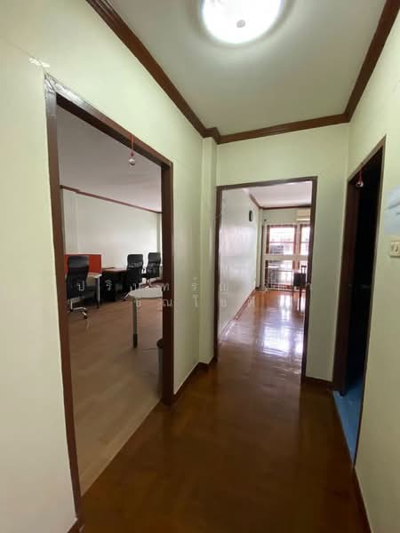 Townhome Ari Samphan (Ratchakru), Bangkok, อารีย์สัมพันธ์ 1, Phaya Thai, Bangkok, 5 Bedrooms, 300 sqm, Townhouse For Rent, by ปรินทร์ญาดา ชิณโชติ, 500441319 - DDproperty.com