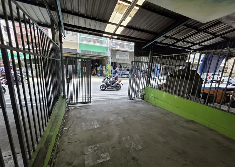 Sukhumvit 113, Samut Prakan, Samrong Nua, Muang Samut Prakarn, Samut Prakan, 4 Bedrooms, 300 sqm, Townhouse For Rent, by จิตราภรณ์ พิมพ์จันทร์, 500441357 - DDproperty.com
