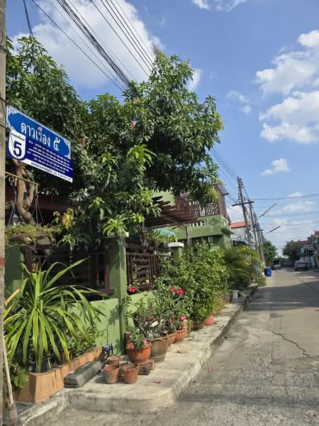 หมู่บ้านดาวเรือง, Pathum Thani, , Suan Pring Thai, Muang Pathum Thani, Pathum Thani, 2 Bedrooms, 110 sqm, Townhouse For Sale, by รัตนฉัตร์ ชยานันท์สิริภัค, 500441397 - DDproperty.com