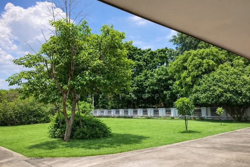 Navatanee Residence : หมู่บ้านนวธานี เรสซิเดนซ์, กรุงเทพ, ถนนนวธานี, รามอินทรา, คันนายาว, กรุงเทพ, 289 ตร.ม., บ้านเดี่ยว ขาย, โดย Connex Property, 500441415 - DDproperty.com