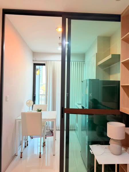 Life Pinklao, Bangkok, Boromarajonani Road, Bang Bamru, Bang Phlat, Bangkok, 1 Bedroom, 30 sqm, Condo For Rent, by Agentbkk, 500441431 - DDproperty.com