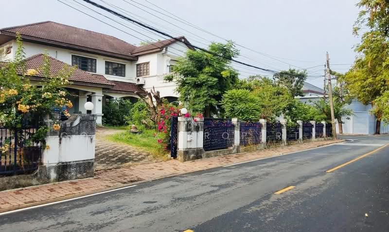 Ladawan Pinklao-Borommaratchachonnani, Bangkok, Borommaratchachonnani Road, Sala Thammasop, Thawi Watthana, Bangkok, 4 Bedrooms, 400 sqm, Single Detached House For Sale, by Connex Property, 500441436 - DDproperty.com