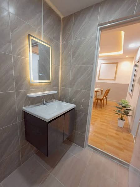 บ้านสวย 4 ห้องนอน หมู่บ้านพฤกษา 30 ถนนบ้านกล้วย– ไทรน้อย บางบัวทอง ใกล้เซ็นทรัล เวสเกต, Nonthaburi, บ้านกล้วย - ไทรน้อย, Bang Bua Thong, Nonthaburi, 4 Bedrooms, 110 sqm, Townhouse For Sale, by บุษบากร (เจี๊ยบ), 500441441 - DDproperty.com