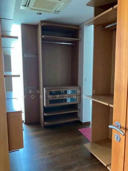 Ficus Lane, Bangkok, Soi Sukhumvit 44/1, Phra Kanong, Khlong Toei, Bangkok, 3 Bedrooms, 200 sqm, Condo For Rent, by Ratchanee Wongpongtham, 500441530 - DDproperty.com