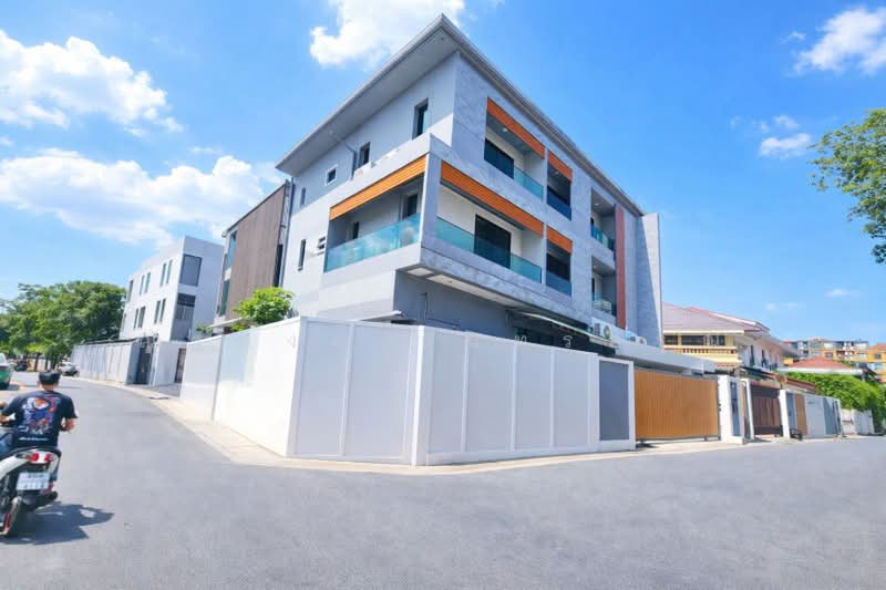 ไม่พบโครงการ, Bangkok, รัชดาภิเษก ห้วยขวาง, Samsen Nok, Huai Khwang, Bangkok, 7 Bedrooms, 400 sqm, Single Detached House For Rent, by ณัฐพงศ์ สุนทรอรุณ, 500441534 - DDproperty.com