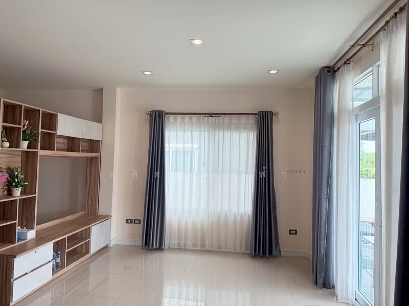 ให้เช่าบ้านเดี่ยว ม.แมกโนลีย์ สวนเสือ ศรีราชา, Chon Buri (Pattaya), Surasak, Si Racha, Chon Buri (Pattaya), 3 Bedrooms, 180 sqm, Single Detached House For Rent, by Dusit Saengfa, 500441539 - DDproperty.com