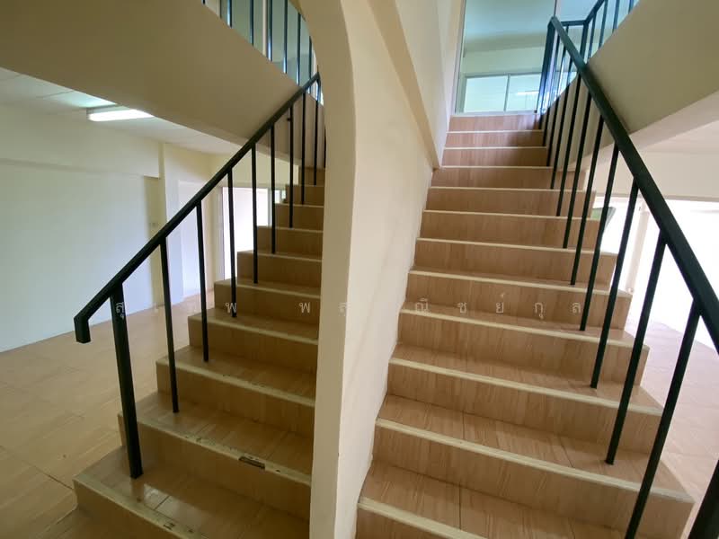 For Sale: Newly Renovated 2-Unit Shophouse Plearnjai 3 Project, Thap Ma, New Rayong Bus Terminal, Rayong, Thapma, Muang Rayong, Rayong, , 215 sqm, Shophouse For Sale, by สุเทพ พสุวณิชย์กุล, 500441552 - DDproperty.com