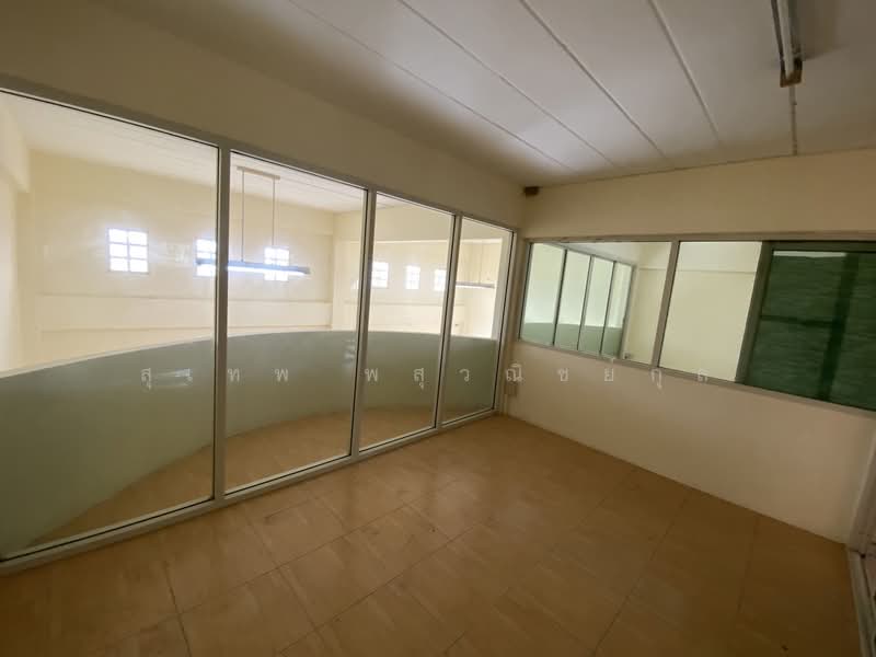For Sale: Newly Renovated 2-Unit Shophouse Plearnjai 3 Project, Thap Ma, New Rayong Bus Terminal, Rayong, Thapma, Muang Rayong, Rayong, , 215 sqm, Shophouse For Sale, by สุเทพ พสุวณิชย์กุล, 500441552 - DDproperty.com