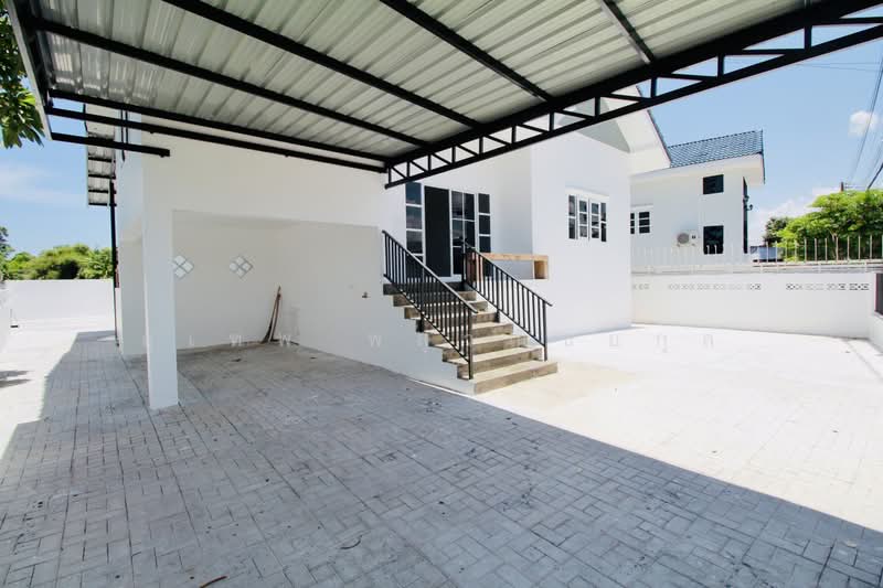 Renovated Single-Storey Detached House for Sale, 83 Sq. Wah, Near Rayong Bus Terminal 2, Rayong, Noen Phra, Muang Rayong, Rayong, 3 Bedrooms, 180 sqm, Single Detached House For Sale, by สุเทพ พสุวณิชย์กุล, 500441557 - DDproperty.com
