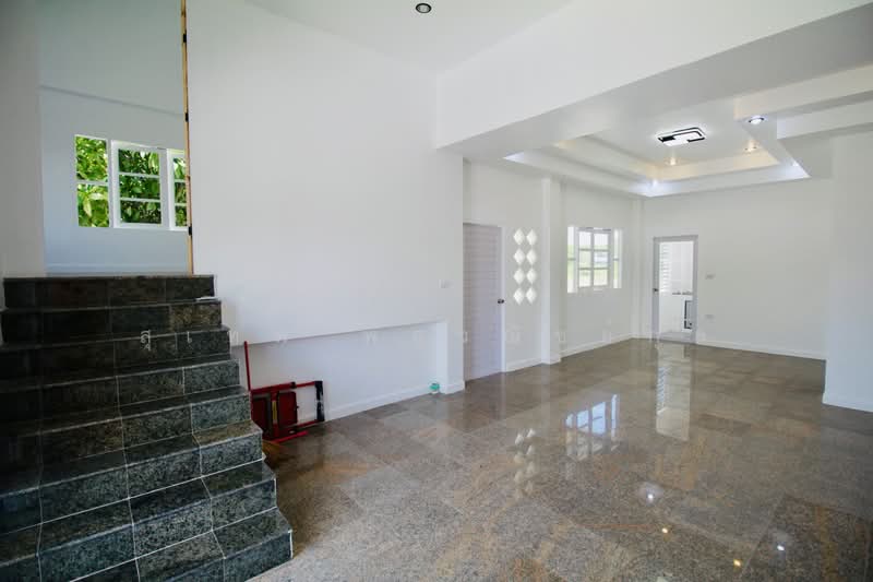 Renovated Single-Storey Detached House for Sale, 83 Sq. Wah, Near Rayong Bus Terminal 2, Rayong, Noen Phra, Muang Rayong, Rayong, 3 Bedrooms, 180 sqm, Single Detached House For Sale, by สุเทพ พสุวณิชย์กุล, 500441557 - DDproperty.com