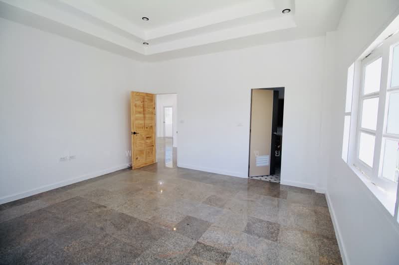 Renovated Single-Storey Detached House for Sale, 83 Sq. Wah, Near Rayong Bus Terminal 2, Rayong, Noen Phra, Muang Rayong, Rayong, 3 Bedrooms, 180 sqm, Single Detached House For Sale, by สุเทพ พสุวณิชย์กุล, 500441557 - DDproperty.com