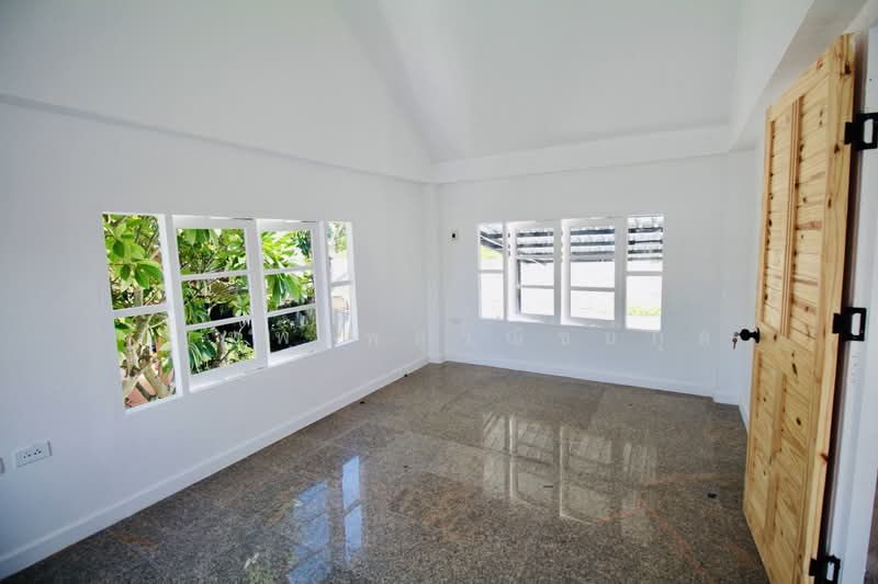 Renovated Single-Storey Detached House for Sale, 83 Sq. Wah, Near Rayong Bus Terminal 2, Rayong, Noen Phra, Muang Rayong, Rayong, 3 Bedrooms, 180 sqm, Single Detached House For Sale, by สุเทพ พสุวณิชย์กุล, 500441557 - DDproperty.com