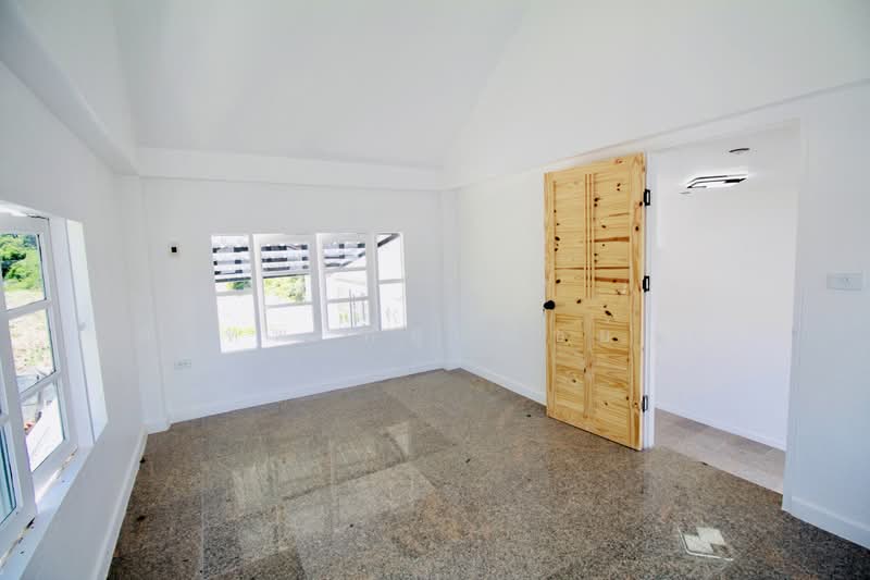 Renovated Single-Storey Detached House for Sale, 83 Sq. Wah, Near Rayong Bus Terminal 2, Rayong, Noen Phra, Muang Rayong, Rayong, 3 Bedrooms, 180 sqm, Single Detached House For Sale, by สุเทพ พสุวณิชย์กุล, 500441557 - DDproperty.com