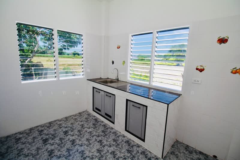 Renovated Single-Storey Detached House for Sale, 83 Sq. Wah, Near Rayong Bus Terminal 2, Rayong, Noen Phra, Muang Rayong, Rayong, 3 Bedrooms, 180 sqm, Single Detached House For Sale, by สุเทพ พสุวณิชย์กุล, 500441557 - DDproperty.com
