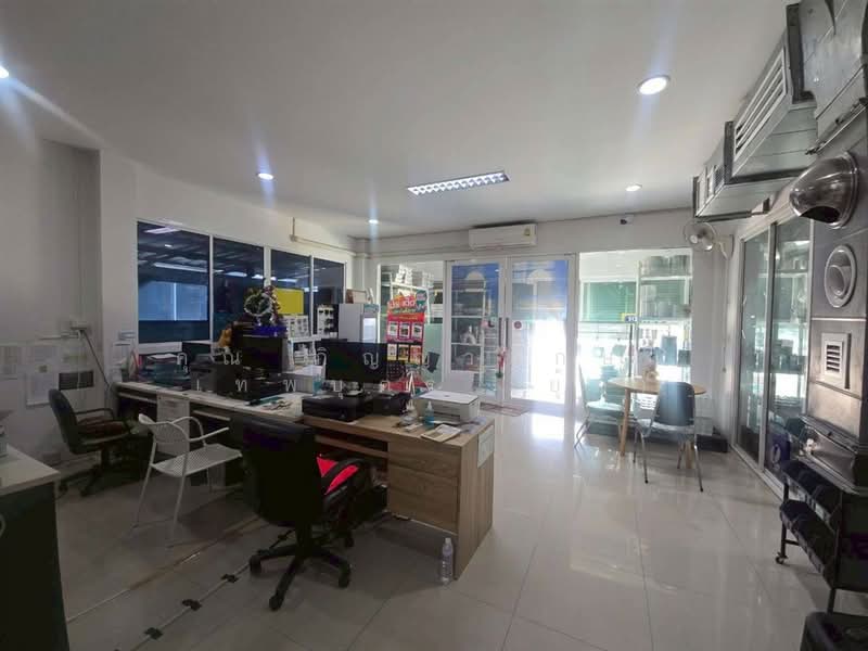 อาคารพาณิชย์ 3 ชั้น 92 ตร.ว. อาคารพาณิชย์ ตรงข้ามตลาดชัชวาล คลอง7, ปทุมธานี, ถนนเลียบคลอง7, บึงคำพร้อย, ลำลูกกา, ปทุมธานี, 700 ตร.ม., ตึกแถว-อาคารพาณิชย์ ขาย, โดย คุณ ภิญญาลักษณ์ เทพบุตร (ยุ้ย), 500441613 - DDproperty.com