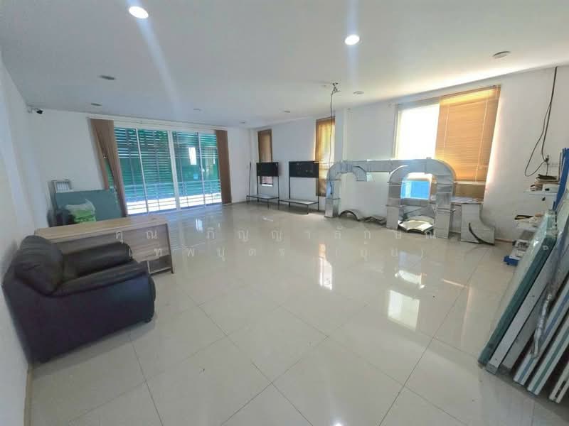 อาคารพาณิชย์ 3 ชั้น 92 ตร.ว. อาคารพาณิชย์ ตรงข้ามตลาดชัชวาล คลอง7, ปทุมธานี, ถนนเลียบคลอง7, บึงคำพร้อย, ลำลูกกา, ปทุมธานี, 700 ตร.ม., ตึกแถว-อาคารพาณิชย์ ขาย, โดย คุณ ภิญญาลักษณ์ เทพบุตร (ยุ้ย), 500441613 - DDproperty.com