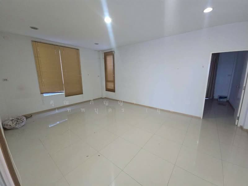 อาคารพาณิชย์ 3 ชั้น 92 ตร.ว. อาคารพาณิชย์ ตรงข้ามตลาดชัชวาล คลอง7, ปทุมธานี, ถนนเลียบคลอง7, บึงคำพร้อย, ลำลูกกา, ปทุมธานี, 700 ตร.ม., ตึกแถว-อาคารพาณิชย์ ขาย, โดย คุณ ภิญญาลักษณ์ เทพบุตร (ยุ้ย), 500441613 - DDproperty.com