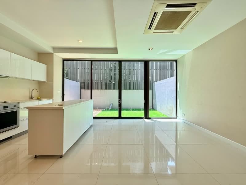 The Park Lane 22, Bangkok, 42 Soi Pridi Banomyong 45, Khlong Tan Nua, Watthana, Bangkok, 3 Bedrooms, 300 sqm, Townhouse For Rent, by Bangkok Residential, 500441615 - DDproperty.com